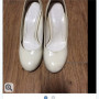 235 흰색구두